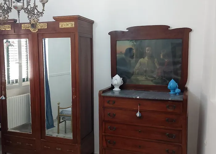 Hoya & Living * Μπάρι